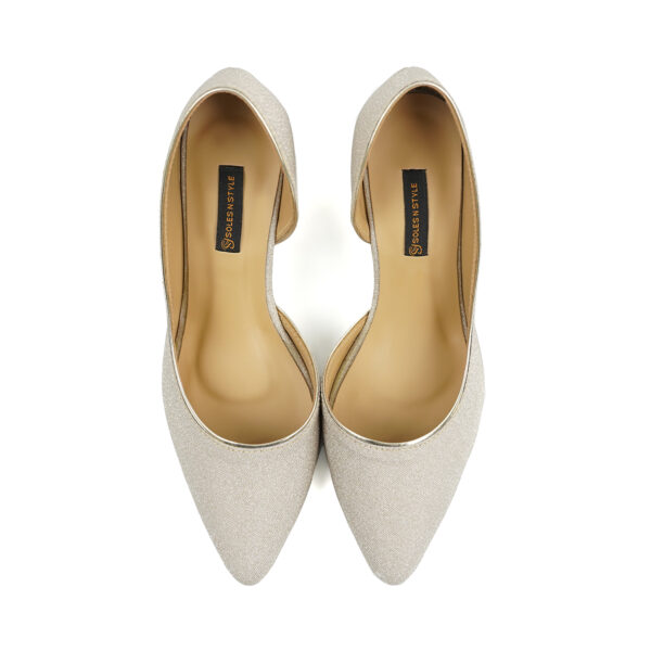 Shine Bright Like a Diamond in These Gold Pumps